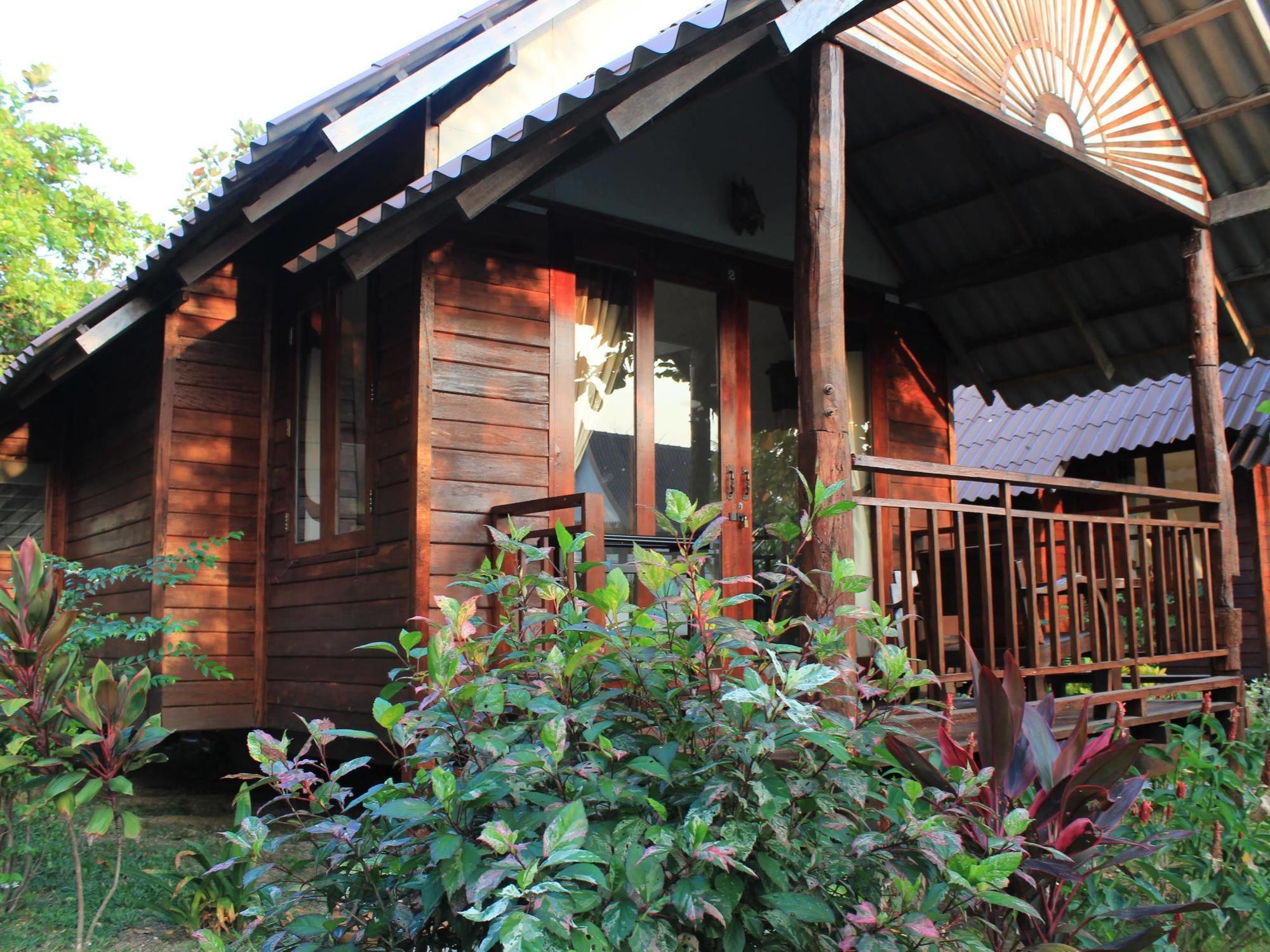ลันตาแฮปปี้ฮิล Hotel เกาะลันตา ภายนอก รูปภาพ